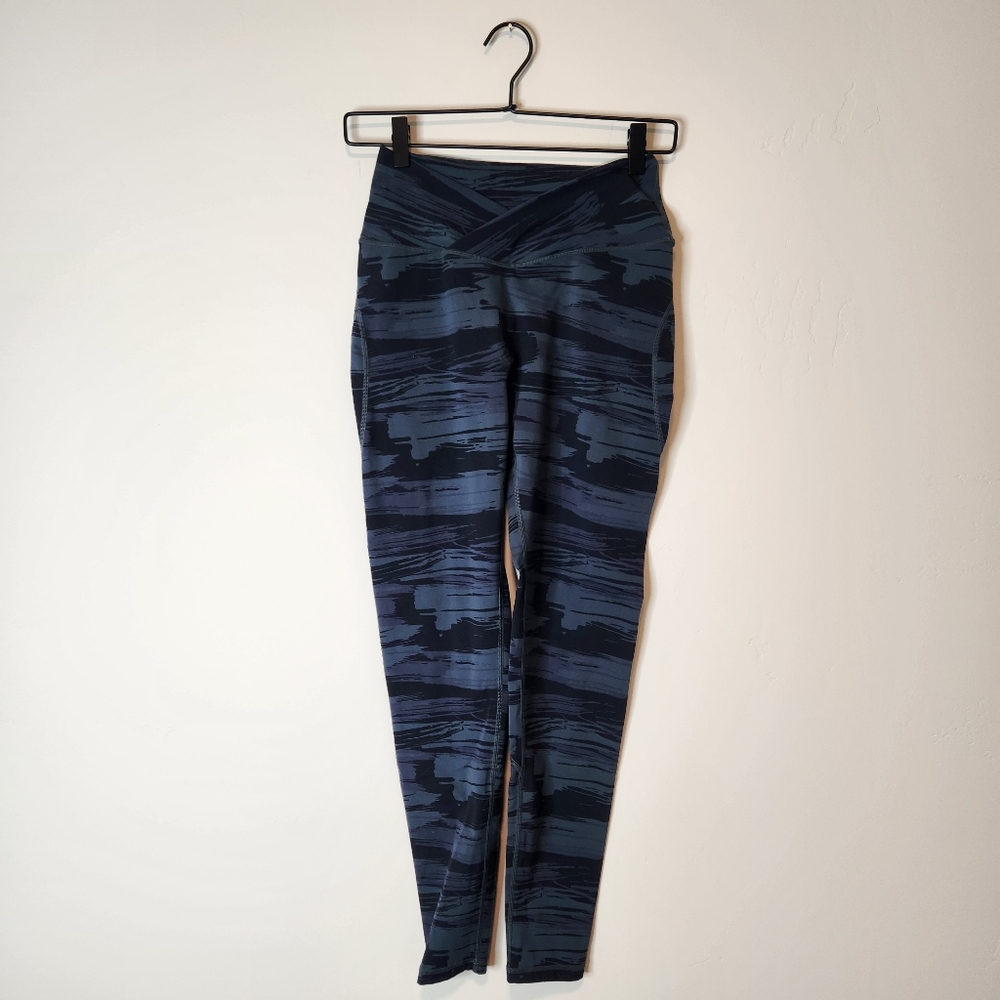 Alphalete Surface Power Legging Size Small - Picture 3 of 8